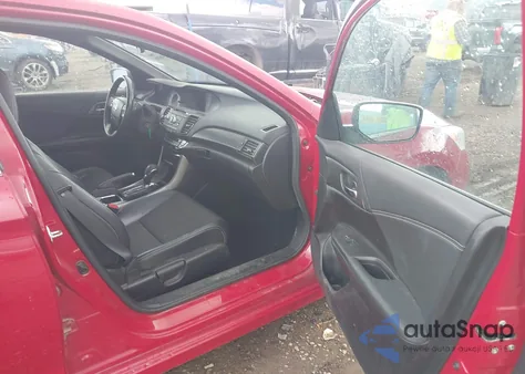 2017 Honda Accord Sport z USA, uszkodzony, nr VIN 1HGCR2F58HA302385